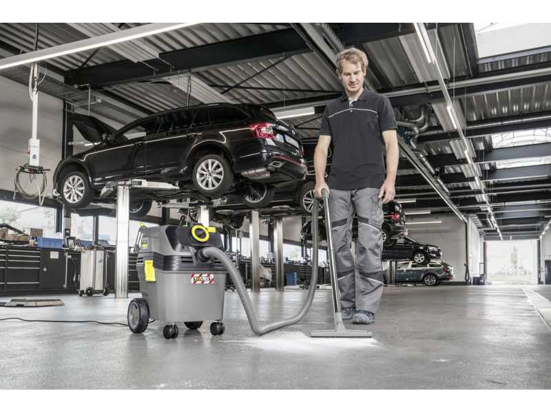 Karcher Pro NT 30/1 Ap L - Aspiratore solidi/liquidi - Con scuotifiltro semiautomatico - vano raccolta 30 lt - 1380W